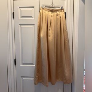 Elegant Gold Pleated Skirt